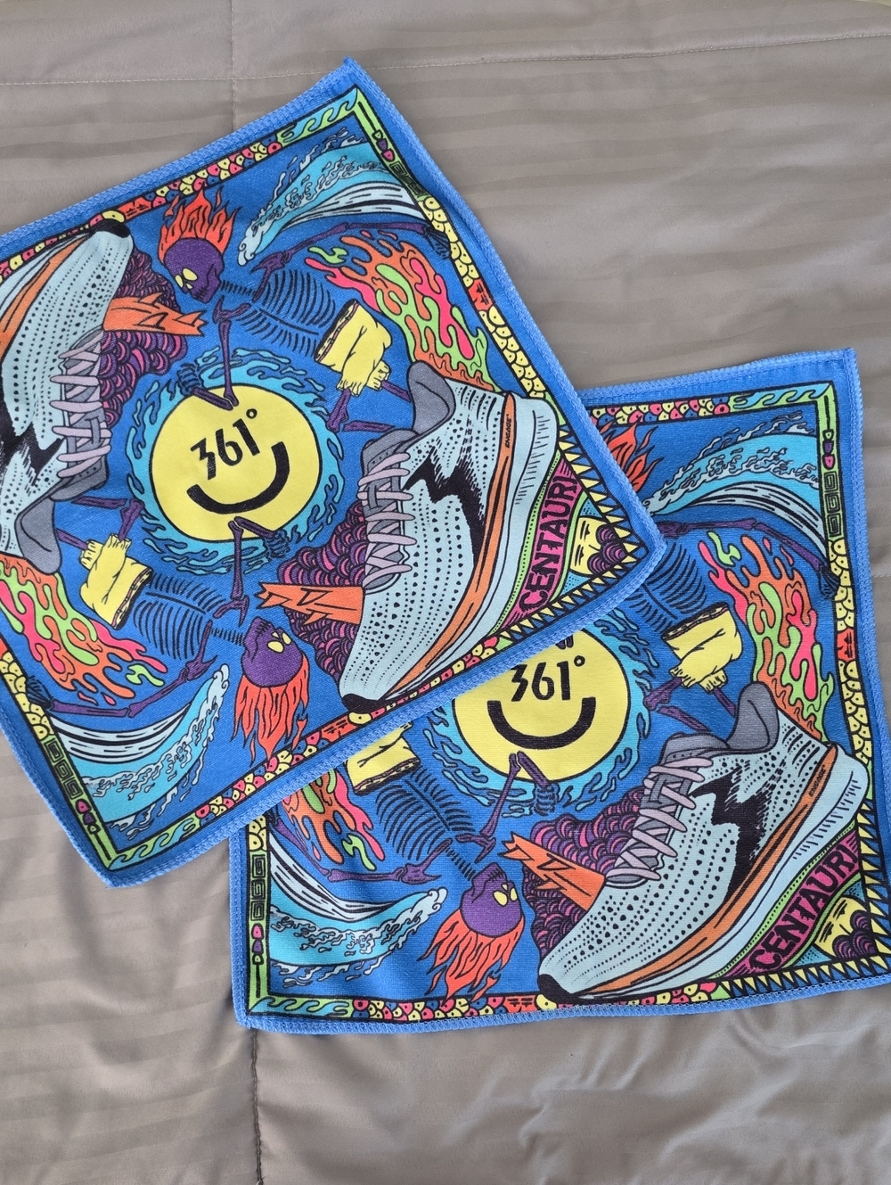 10/4 Lot Of 2 361ยฐ Centauri Microfiber Towels